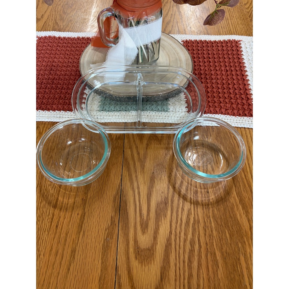Pyrex Clear Glass 3 Piece Serving Set Divided Oval Dish and 2 Custard Cups 8300